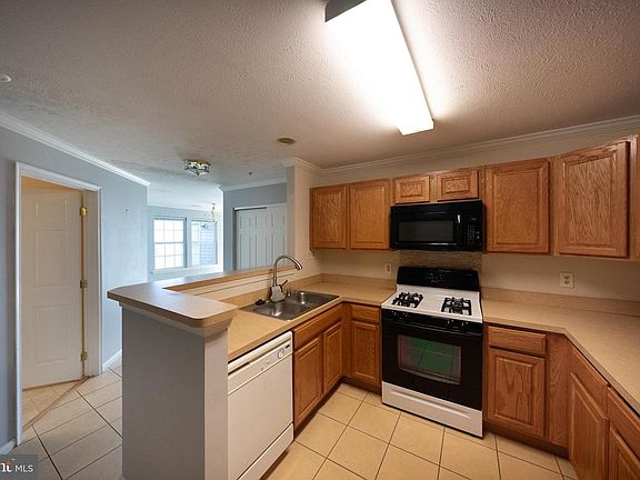 4th image of 45521 Westmeath Way Unit E13