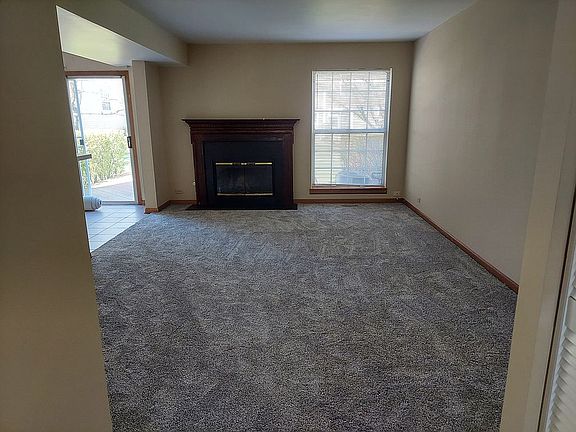 4th image of 1638 College Green Dr