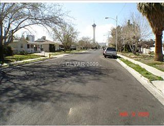 1st image of 1070 Bonita Ave