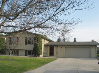 710 8th St SE, East Grand Forks, MN 56721