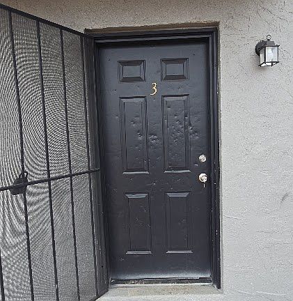 5th image of 827 E Hazel Dr #13