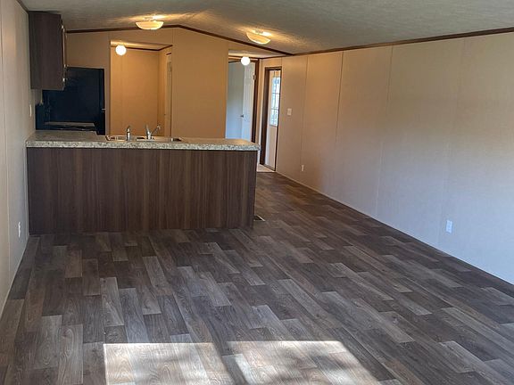 3rd image of 1537 Spring Valley Dr