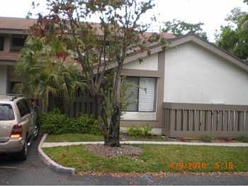 1st image of 9386 SW 1st St