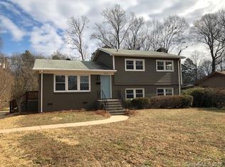 906 Echo Glen Rd, Charlotte, NC 28213