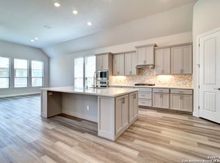221 Huntwick Dr, Boerne, TX 78006