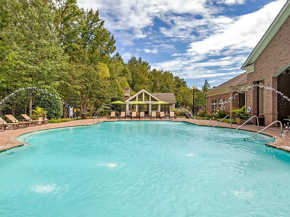 Resort-Style Pool