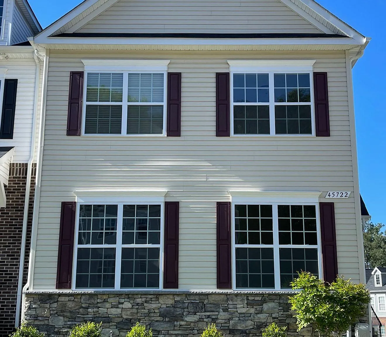 3 bed, 3.5 bath, 2480 sqft, $2,650 — Photo 2