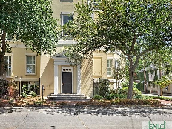 3rd image of 302 W Jones St