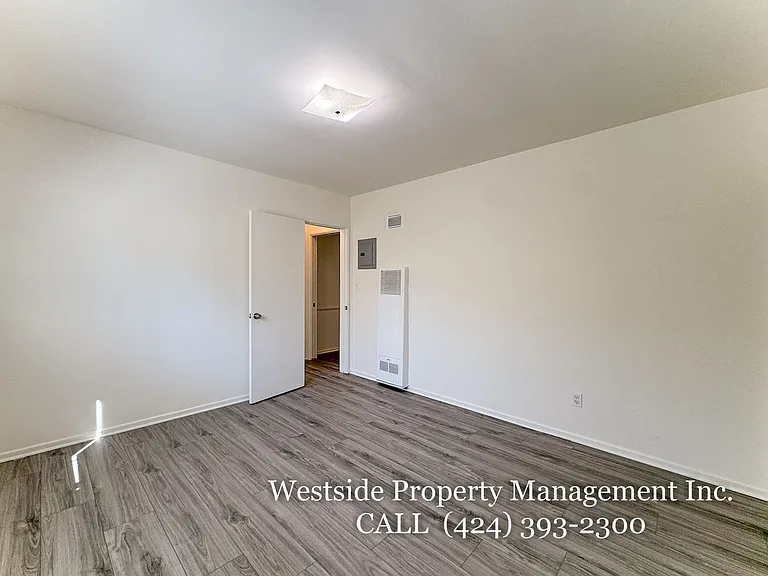 145 N La Peer Dr #1 — Photo 12