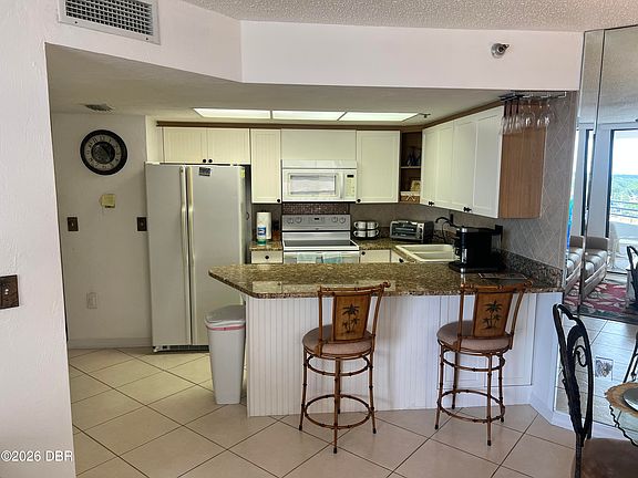 4th image of 3013 Atlantic Ave #502