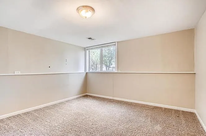 504 Nassau Ave — Photo 8