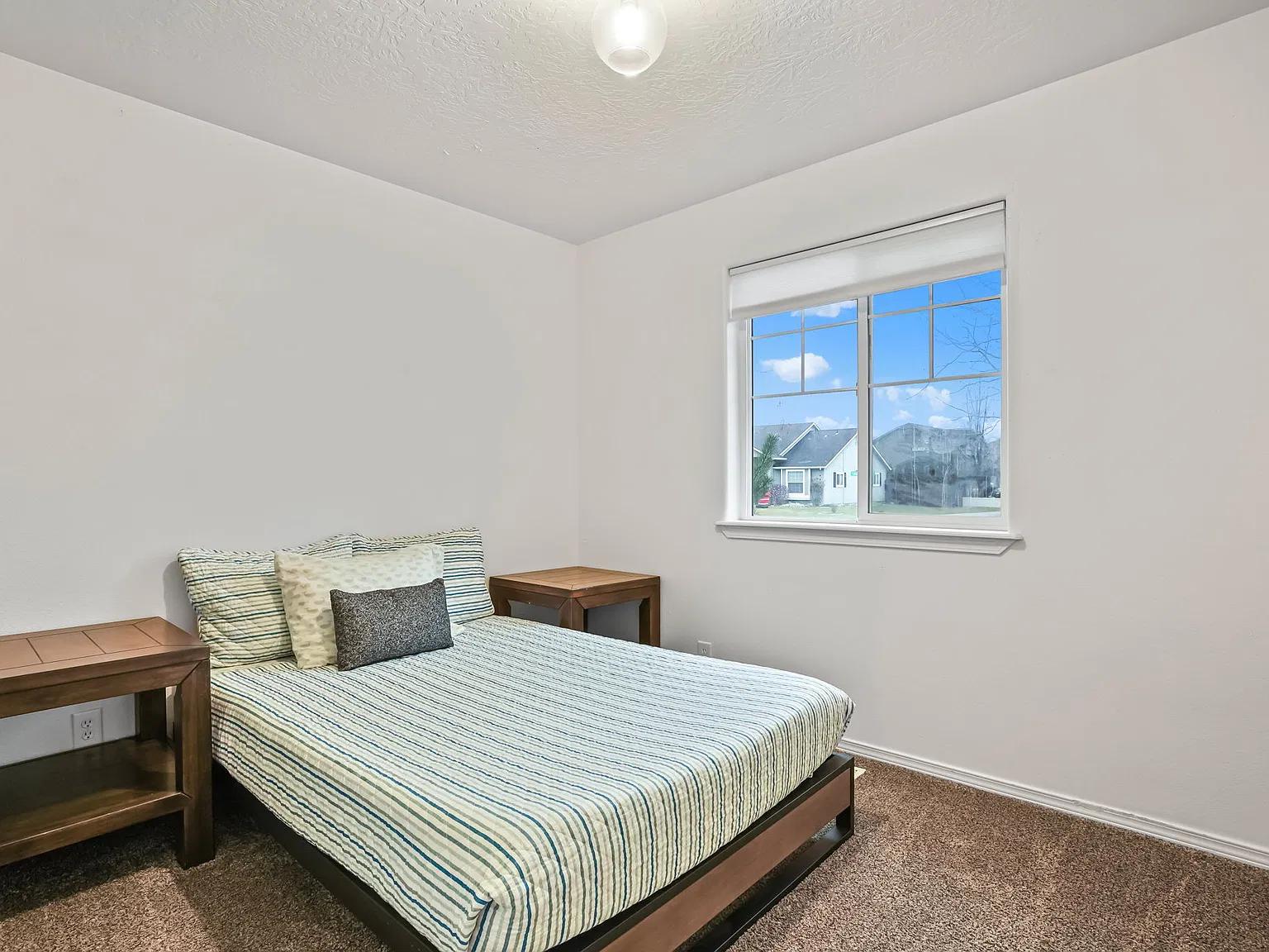 349 W Quaking Aspen Ln — Photo 3