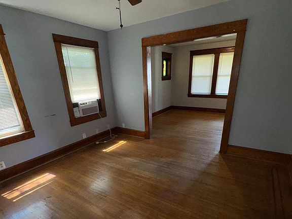 5th image of 3032 Fleetwood Ave