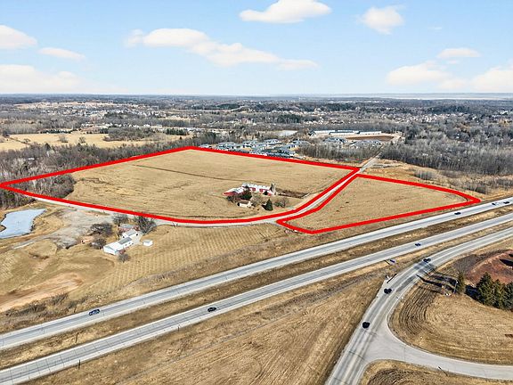 3rd image of 4036 Woodland Rd