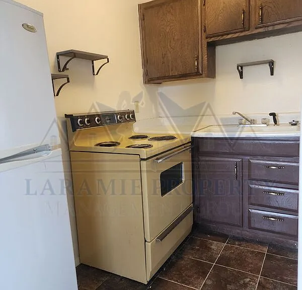 706 Downey St #30 — Photo 4