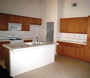 2nd image of 78790 Sunbrook Ln