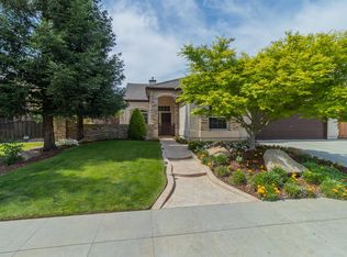 10593 N Tea Party Ln, Fresno, CA 93730