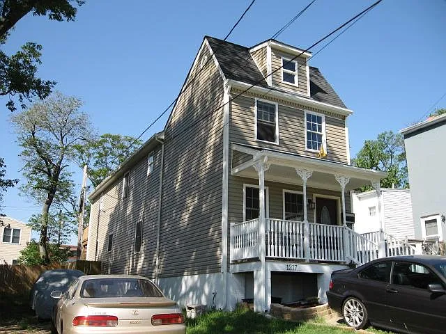 1217 Catherine St