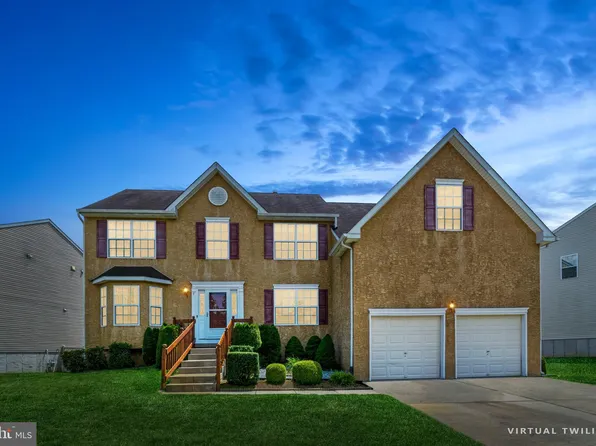 7 Serene Ln, Sicklerville, NJ 08081