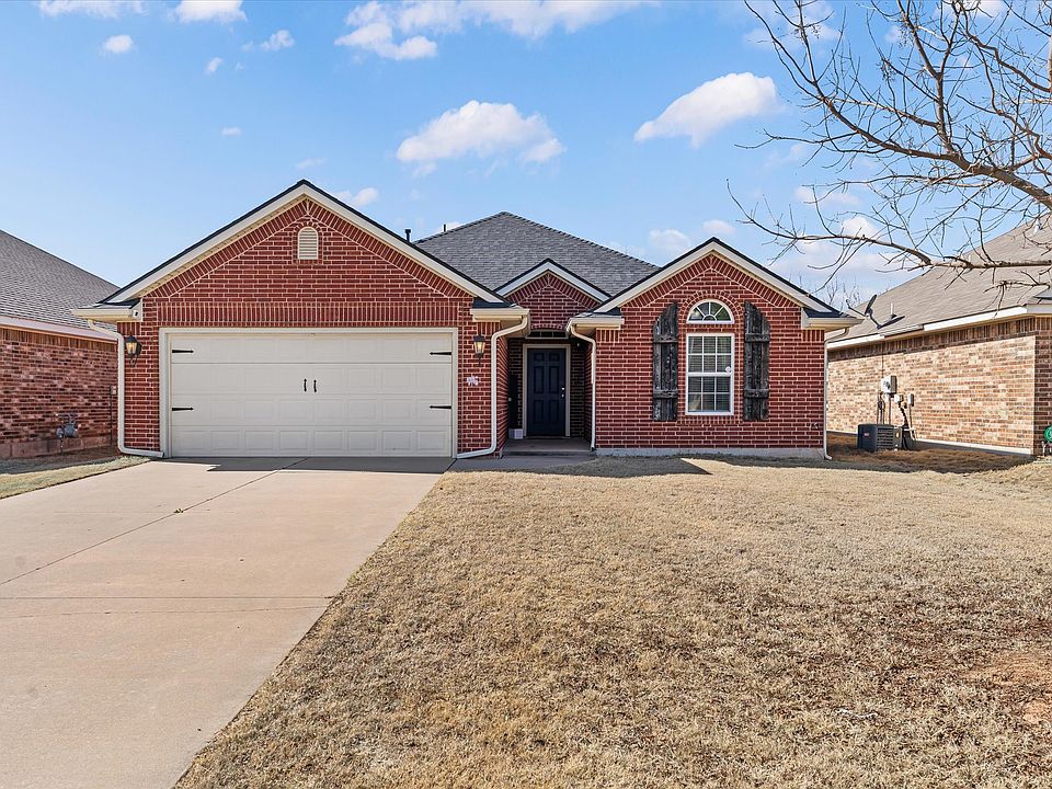 1st image of 2201 Bradford Cir