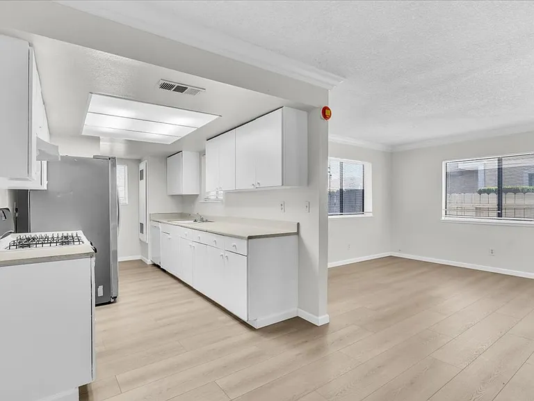 8922 I Ave #2 — Photo 8