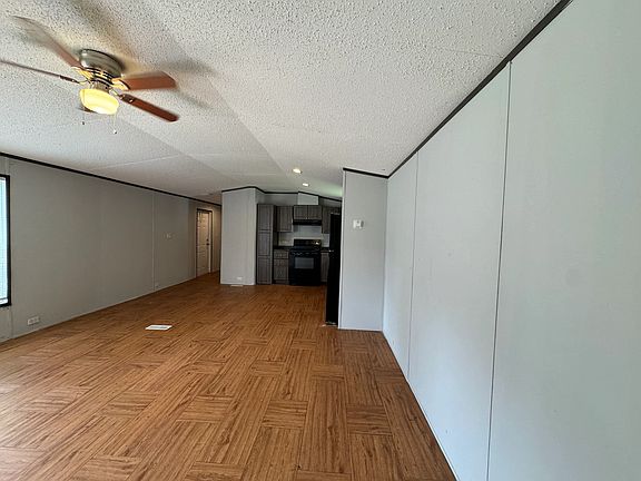 3rd image of 1325 N Franklin St #18