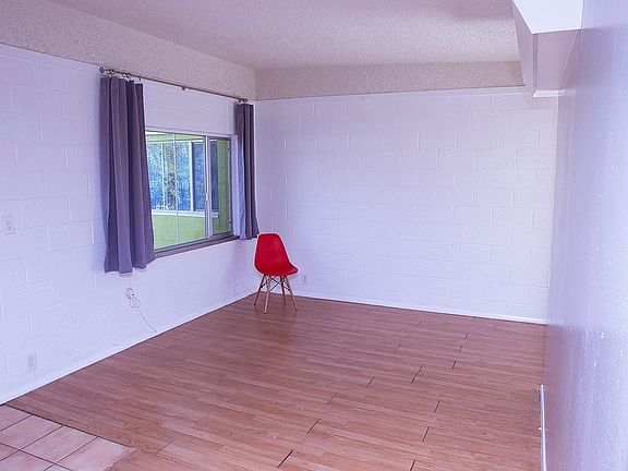 5th image of 1304-06 Phillips Ave