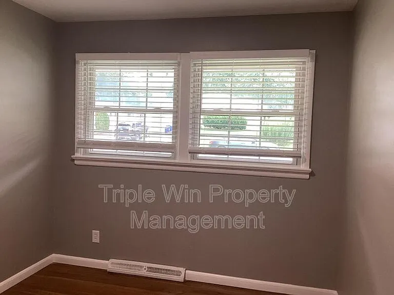 563 Apex Dr — Photo 14