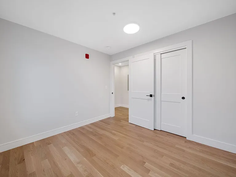 7-9 Wenham St #3 — Photo 10