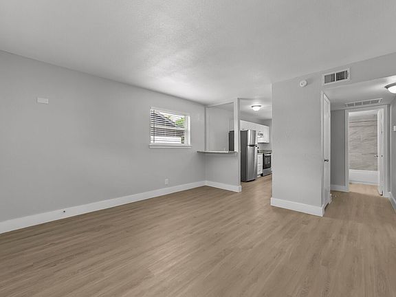 5th image of 1600 E Belt Line Rd #Db94b33e1