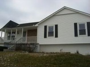 1140 NE Westwind Dr, Lees Summit, MO 64086