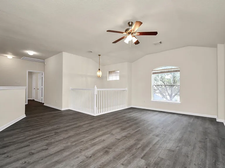 2626 Orchard Creek Ln — Photo 28