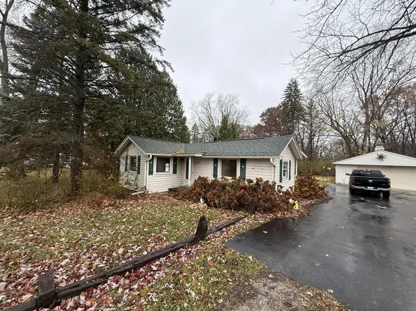 26738 Long Lake ROAD, Waterford, WI 53185