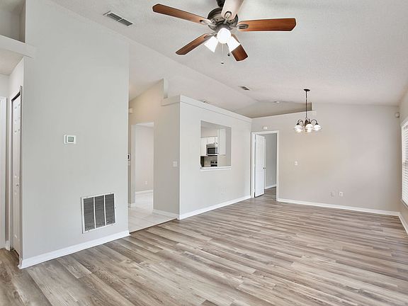 5th image of 10819 Siena Dr