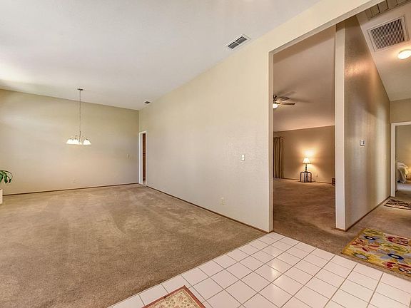 3rd image of 1404 Kennedy Dr