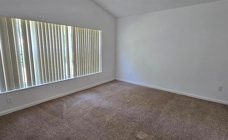 4170 SW 47th Ct — Photo 15