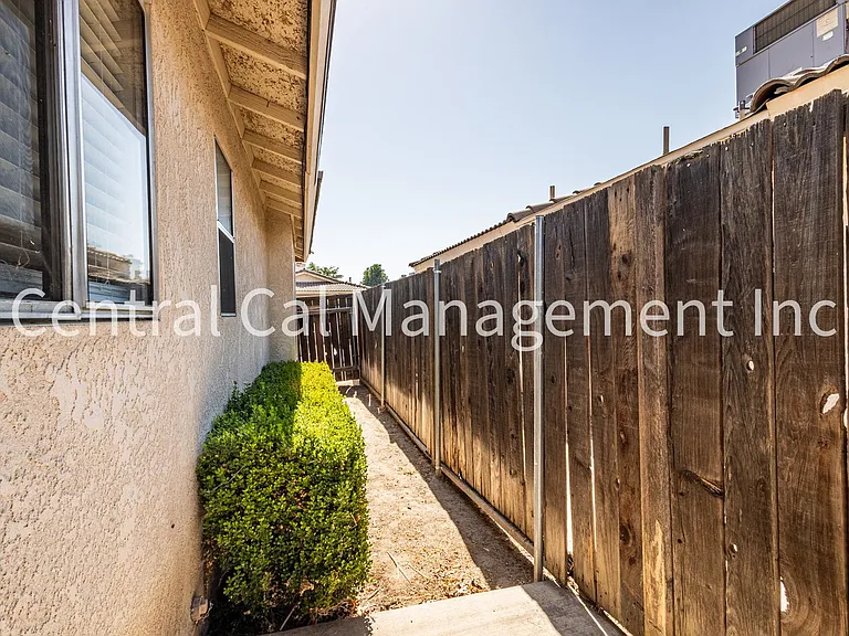 3118 Brookside Dr — Photo 29