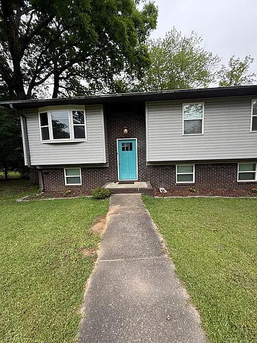 3001 Kathy Ln Photo 1