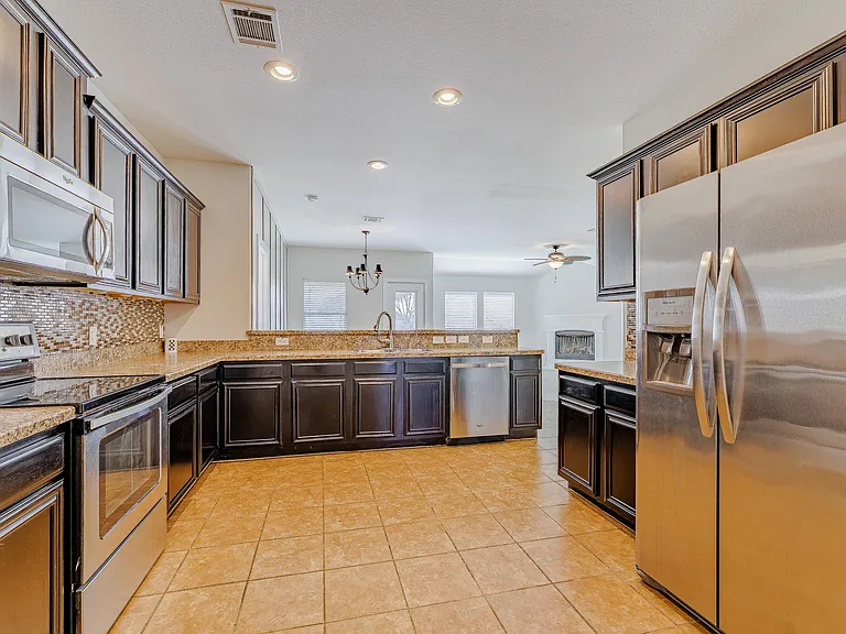 2805 Marsha Ln — Photo 27