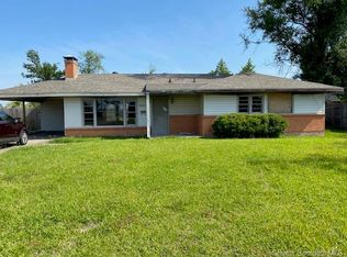 1002 Holly St, Lake Charles, LA 70601