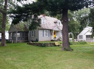 6842 Metcalf Ave, Overland Park, KS 66204
