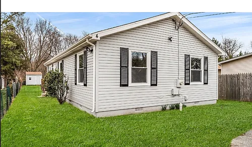 4 Farm Ln Photo 1