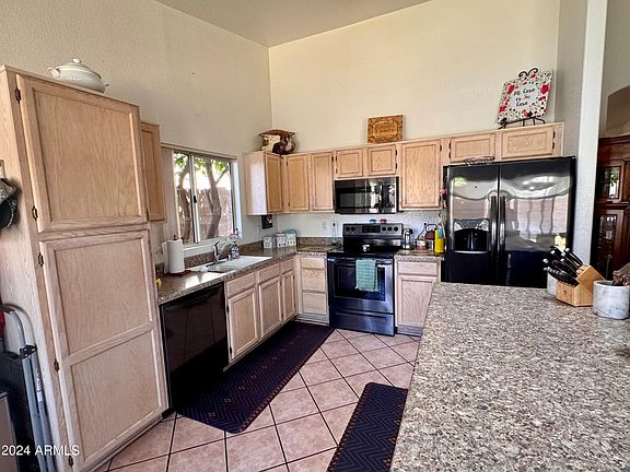 3rd image of 8346 W FULLAM Street