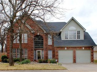 1033 S Aspenwood Dr, Grapevine, TX 76051