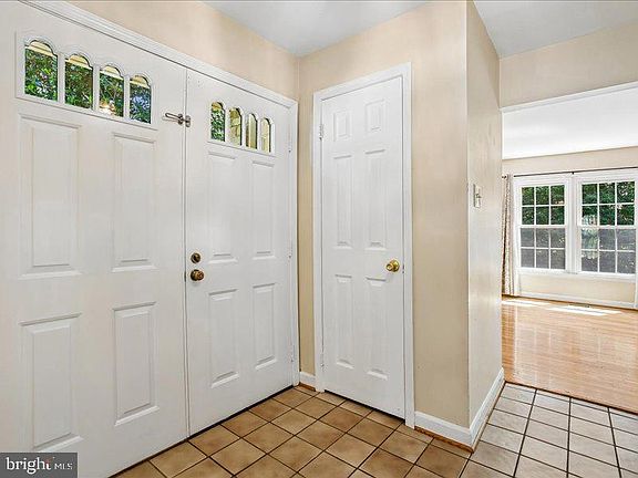 2nd image of 5194 Kimscott Ct