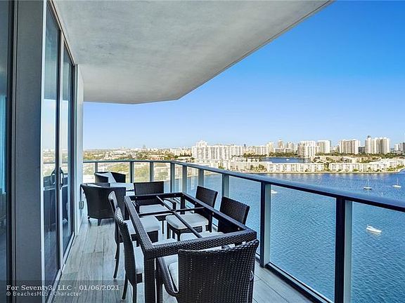 3rd image of 17301 Biscayne Blvd APT 1810
