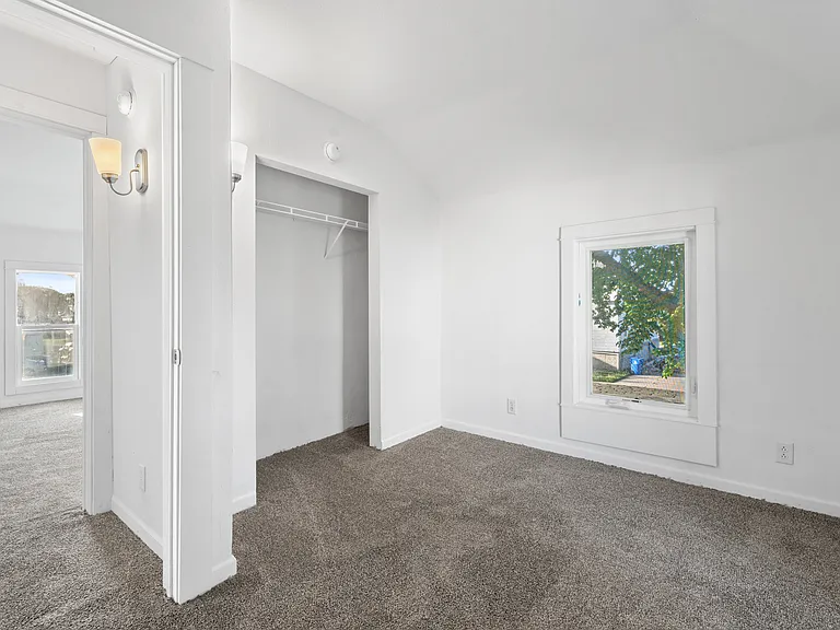 1203 E Cherry St — Photo 21