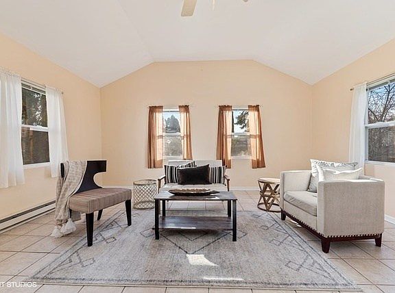 5th image of 1505 E Rosehill Dr
