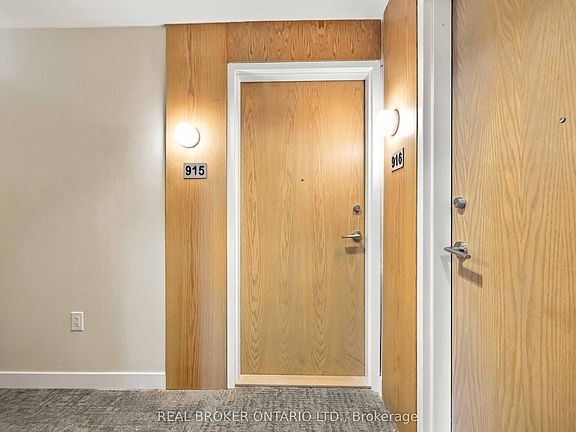 4th image of 2825 Jane St #915