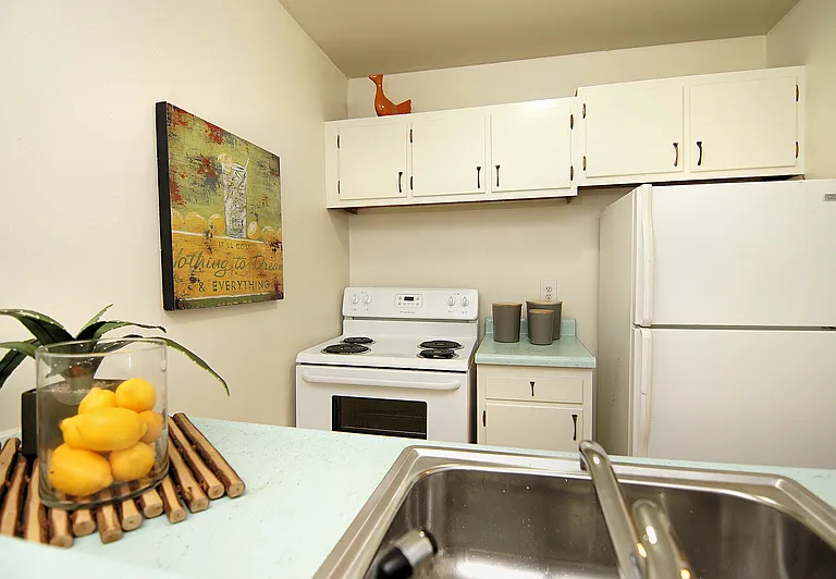 4336 Hamilton Ave — Photo 7